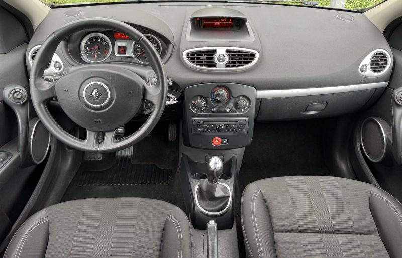 RENAULT CLIO 1.2 DYNAMIQUE 75 2009