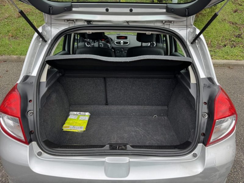 RENAULT CLIO 1.2 DYNAMIQUE 75 2009