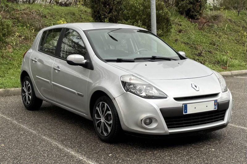 RENAULT CLIO 1.2 DYNAMIQUE 75 2009