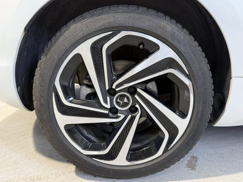 DS DS5 2.0 BLUE HDI 180CH SPORT CHIC  