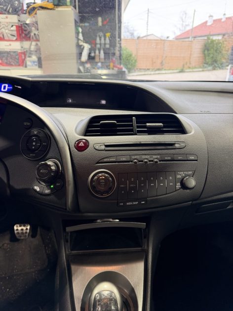 HONDA CIVIC - 1.4 i-VTEC Type S - 2010 - 70 148Kms - DISTRIBUTION OK -PREMIERE MAINS
