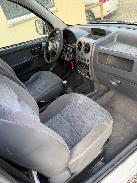 🚐 Peugeot Partner 1.6 HDi – Économique & Pratique