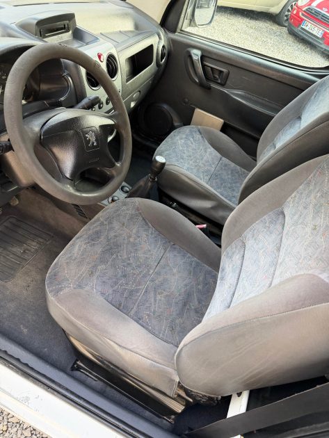 🚐 Peugeot Partner 1.6 HDi – Économique & Pratique