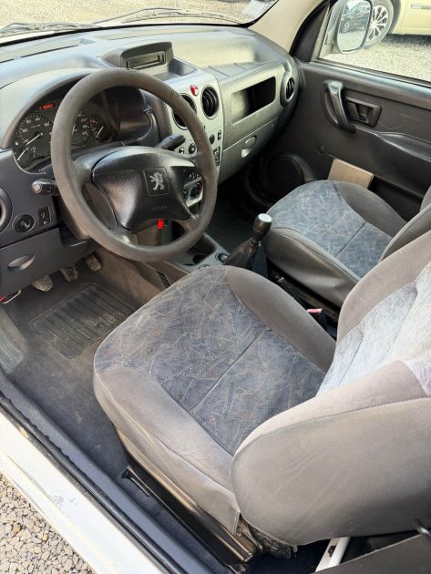 🚐 Peugeot Partner 1.6 HDi – Économique & Pratique