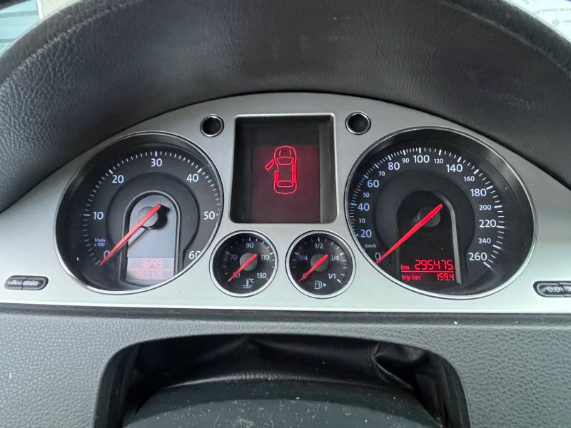 VOLKSWAGEN PASSAT VOLKSWAGEN PASSAT 1.9 TDI 105 CV -  MOTEUR CHANGE 181 000 KM AVEC FACTURE 