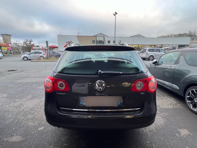 VOLKSWAGEN PASSAT VOLKSWAGEN PASSAT 1.9 TDI 105 CV -  MOTEUR CHANGE 181 000 KM AVEC FACTURE 