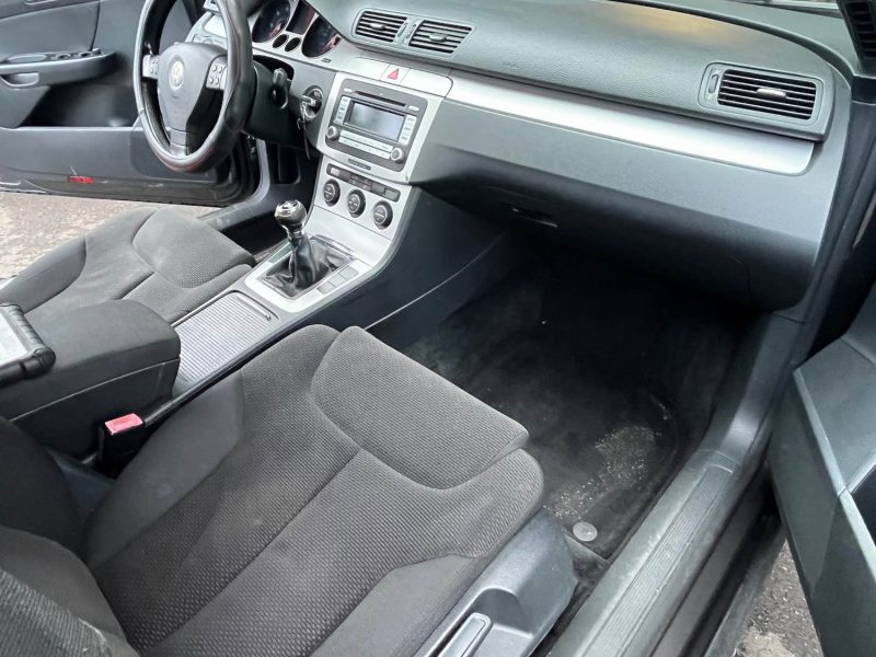 VOLKSWAGEN PASSAT VOLKSWAGEN PASSAT 1.9 TDI 105 CV -  MOTEUR CHANGE 181 000 KM AVEC FACTURE 