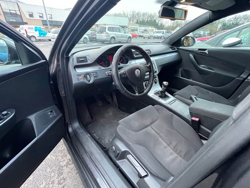 VOLKSWAGEN PASSAT VOLKSWAGEN PASSAT 1.9 TDI 105 CV -  MOTEUR CHANGE 181 000 KM AVEC FACTURE 