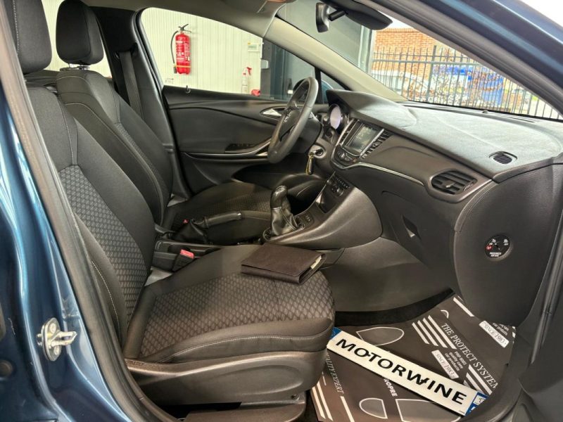 Opel Astra V 1.0 105ch 🚗 Edition ✨ Suivi 📋 Radar AV/AR 🔊 Clim ❄️ Reprise 🔄 Garantie 🛡️