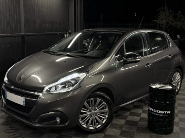 PEUGEOT 208 PHASE 2 ALLURE 1.2 82 Cv ECRAN GPS APPLE CARPLAY & ANDROID AUTO - GARANTIE 1 AN