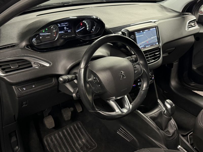 PEUGEOT 208 PHASE 2 ALLURE 1.2 82 Cv ECRAN GPS APPLE CARPLAY & ANDROID AUTO - GARANTIE 1 AN