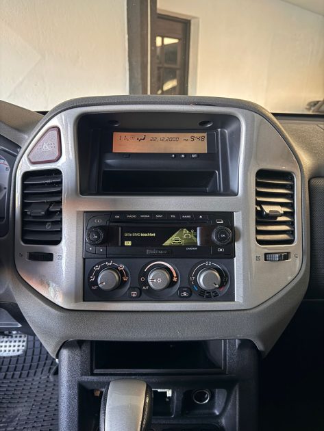 MITSUBISHI PAJERO 3.2 DI-D DAKAR – BOÎTE AUTO – GARANTIE 12 MOIS