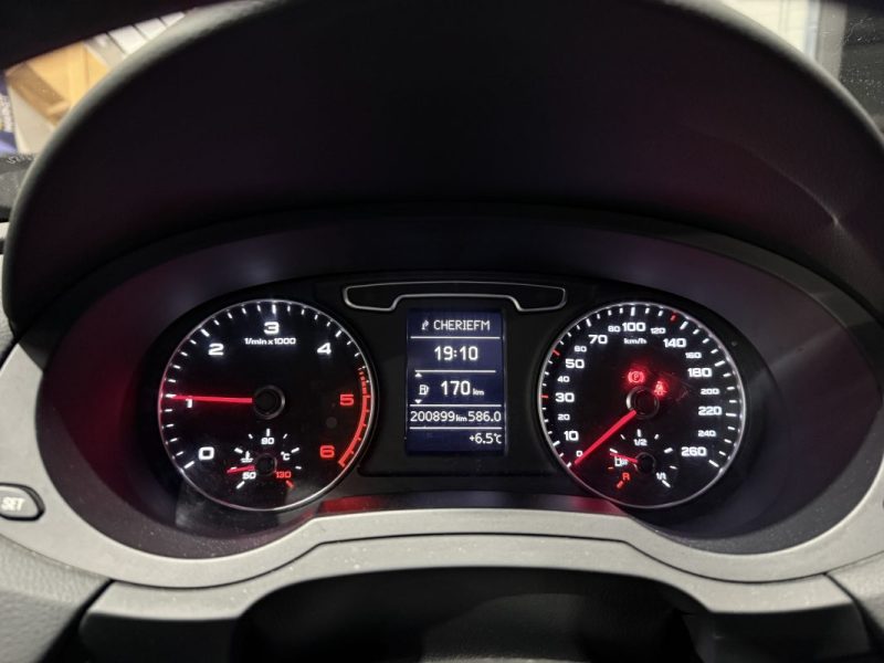 AUDI Q3 2.0 TDI 140ch S-LINE / DISTRI + EMBRAYAGE NEUF