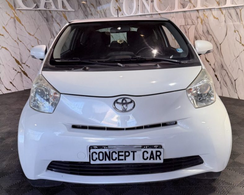 TOYOTA iQ iQ 68 VVT-i - 71 100Kms - Premier Main - 4 Place - Parfait Etat - Distrib ok - Suivit Comp