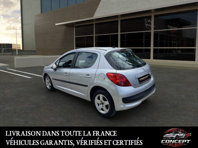 PEUGEOT 207 1.4 VTi 95ch Premium - 64 591Kms - Premier Main - Distrib ok - Suivit PEUGEOT