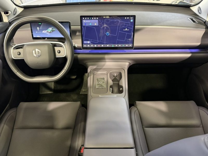 LEAPMOTOR C10 DESIGN MY25  69,9 KWH 218CV 