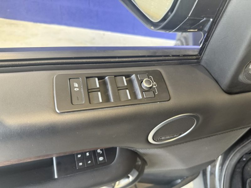 LAND ROVER DISCOVERY MARK III LUXURY 7 PLACES 2.0 300ch- ORIGINE FR- TOIT OUVRANT- 59.000KM - 2019