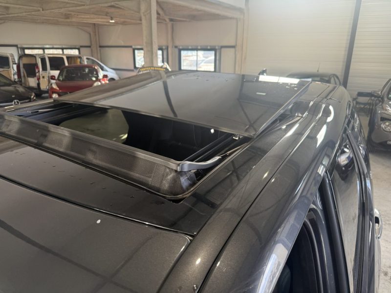 LAND ROVER DISCOVERY MARK III LUXURY 7 PLACES 2.0 300ch- ORIGINE FR- TOIT OUVRANT- 59.000KM - 2019