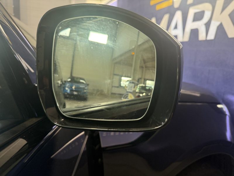 LAND ROVER DISCOVERY MARK III LUXURY 7 PLACES 2.0 300ch- ORIGINE FR- TOIT OUVRANT- 59.000KM - 2019