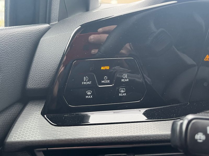 VOLKSWAGEN GOLF 8 2.0 TSI 245CH GTI DSG7 4 PNEU NEUF- DISQUE PLAQUETTE NEUVE - CT VIERGE - 6 MOIS 