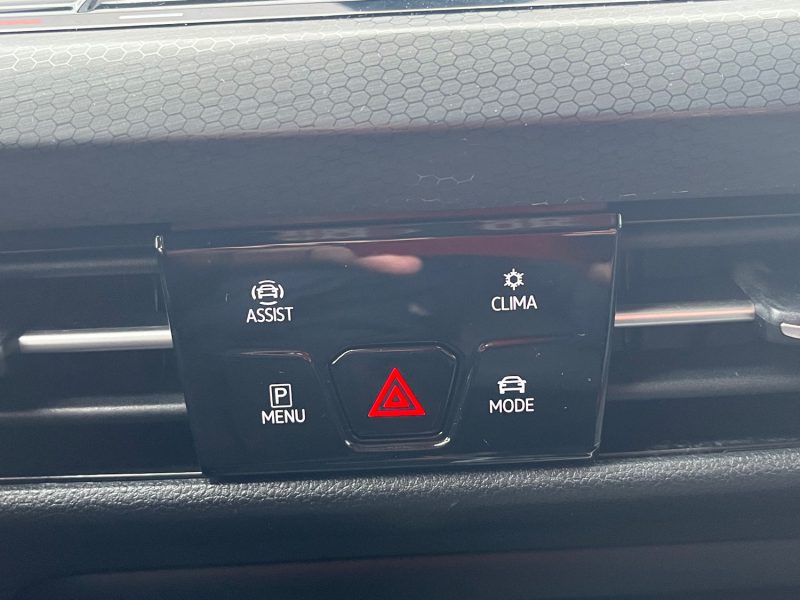 VOLKSWAGEN GOLF 8 2.0 TSI 245CH GTI DSG7 4 PNEU NEUF- DISQUE PLAQUETTE NEUVE - CT VIERGE - 6 MOIS 