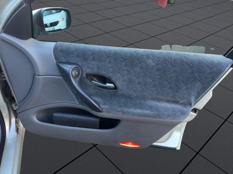 RENAULT LAGUNA 1.9 DCI 120 CV CONFORT EXPRESSION 