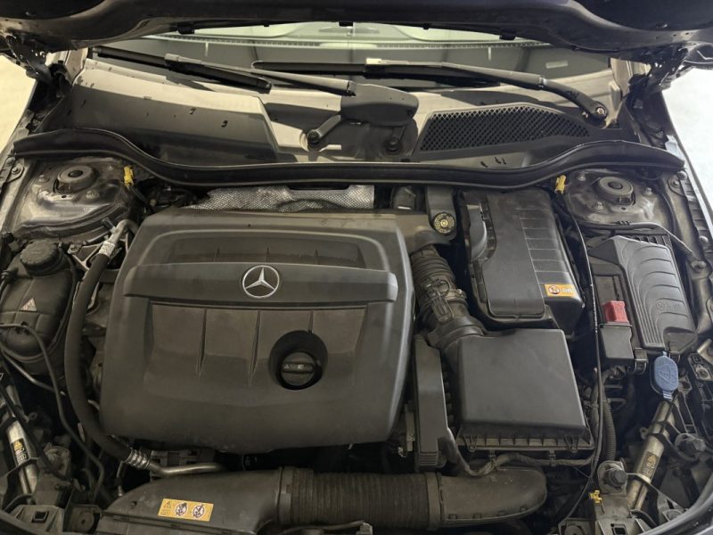 MERCEDES BENZ CLASSE CLA Shooting Brake 180D / SENSATION / 142.000km / 2016