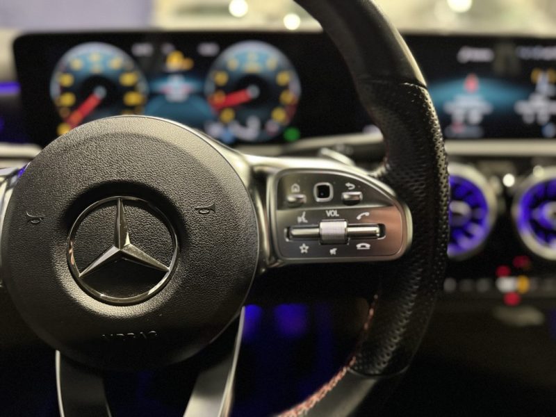 MERCEDES CLASSE A 200 163ch AMG LINE 7G-DCT / TOIT OUVRANT / SUIVI COMPLET