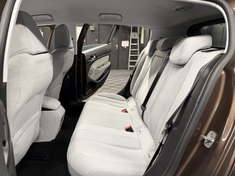 PEUGEOT 308 II ALLURE 1.2 130 Cv BOITE AUTOMATIQUE / 5 PORTES CRIT AIR 1 - GARANTIE 1 AN