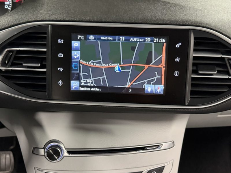 PEUGEOT 308 II ALLURE 1.2 130 Cv BOITE AUTOMATIQUE / 5 PORTES CRIT AIR 1 - GARANTIE 1 AN