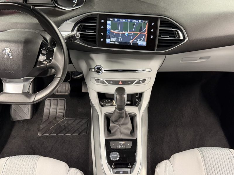 PEUGEOT 308 II ALLURE 1.2 130 Cv BOITE AUTOMATIQUE / 5 PORTES CRIT AIR 1 - GARANTIE 1 AN