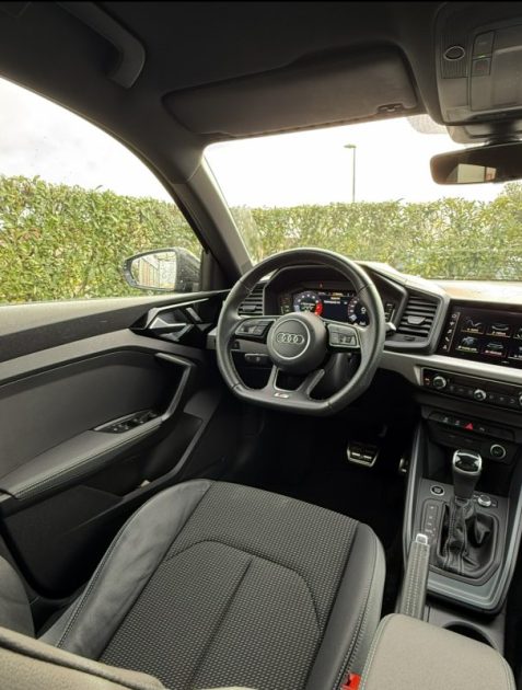 AUDI A1 30 TFSI 1.0 116CH S-LINE ALL STREET  / SIÈGES CHAUFFANTS / SUIVI COMPLET AUDI 
