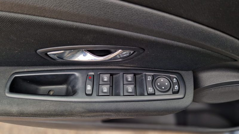 RENAULT MEGANEIII 1.5 L DCI 110 LIMITED 2016
