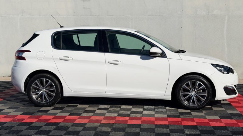 PEUGEOT 308 II 1.2 PURETECH 110CH ACTIVE S&S 5P 2015