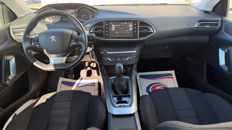 PEUGEOT 308 II 1.2 PURETECH 110CH ACTIVE S&S 5P 2015