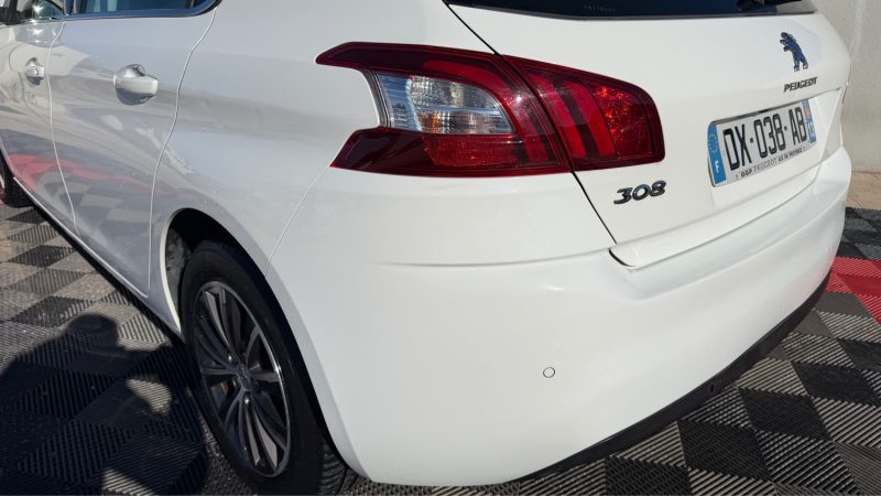 PEUGEOT 308 II 1.2 PURETECH 110CH ACTIVE S&S 5P 2015