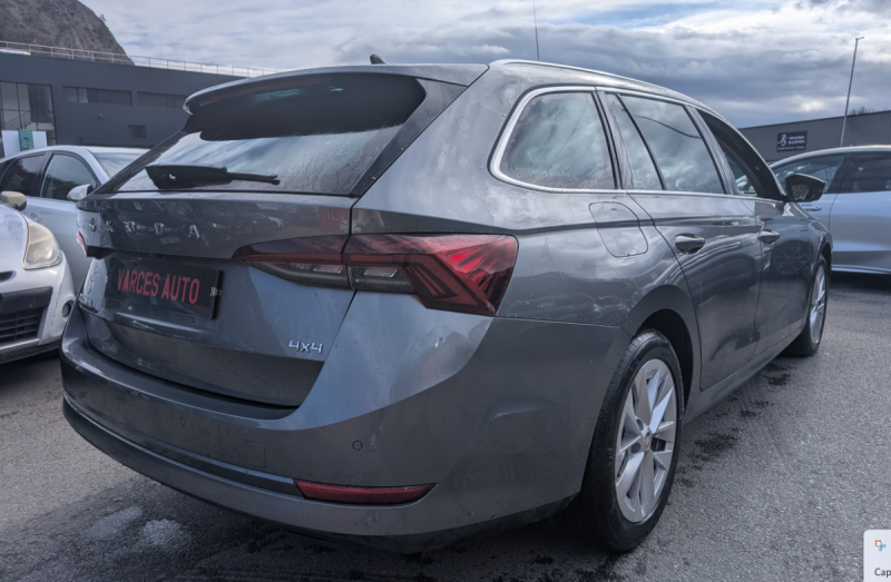 SKODA OCTAVIA COMBI 2.0 TDI 150CV 4X4 DSG7 VIRTUAL COCKPIT ECRAN GPS 