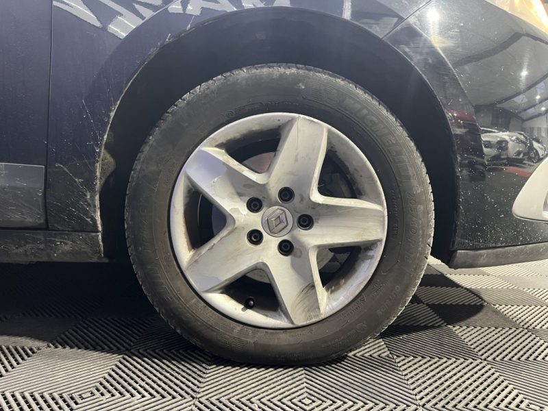 Renault Scenic III 1.5 dCi 110ch Energy Authentique ECO² | GPS | Radars de recul 