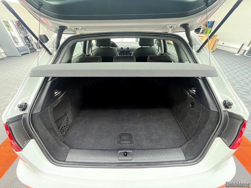 35 TFSI 150cv s-line S tronic 7 1ER MAIN / COCKPIT / SANS CLES / CAR PLAY GARANTIE 12 MOIS 