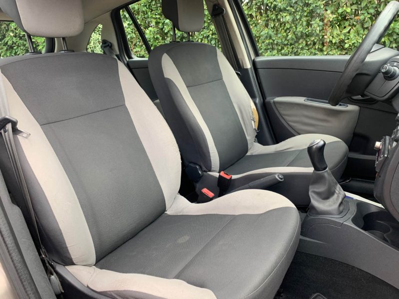RENAULT CLIO III 1.5 DCI 70 SL TOMTOM EDITION 2009
