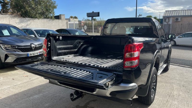 FIAT FULLBACK 2.4D 180 4X4 SERIE SPECIALE LANCEMENT / PREMIERE MAIN