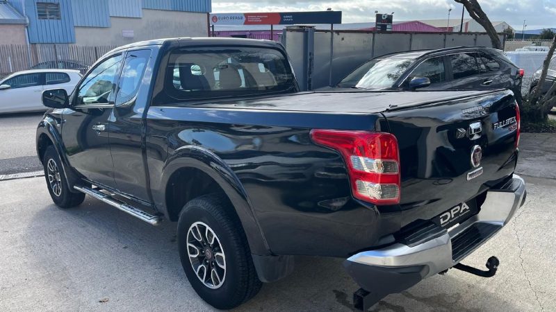 FIAT FULLBACK 2.4D 180 4X4 SERIE SPECIALE LANCEMENT / PREMIERE MAIN