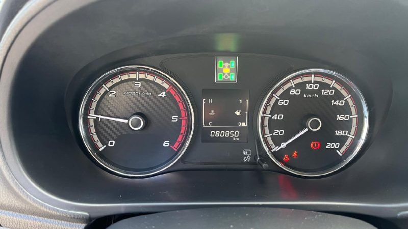 FIAT FULLBACK 2.4D 180 4X4 SERIE SPECIALE LANCEMENT / PREMIERE MAIN