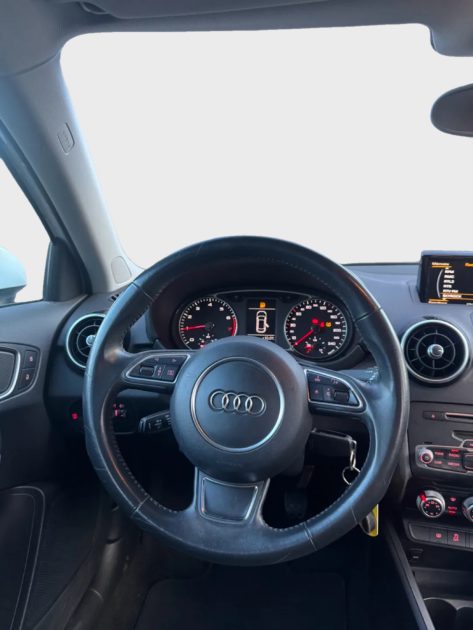 AUDI A1 1.0 TFSI 82CH ultra