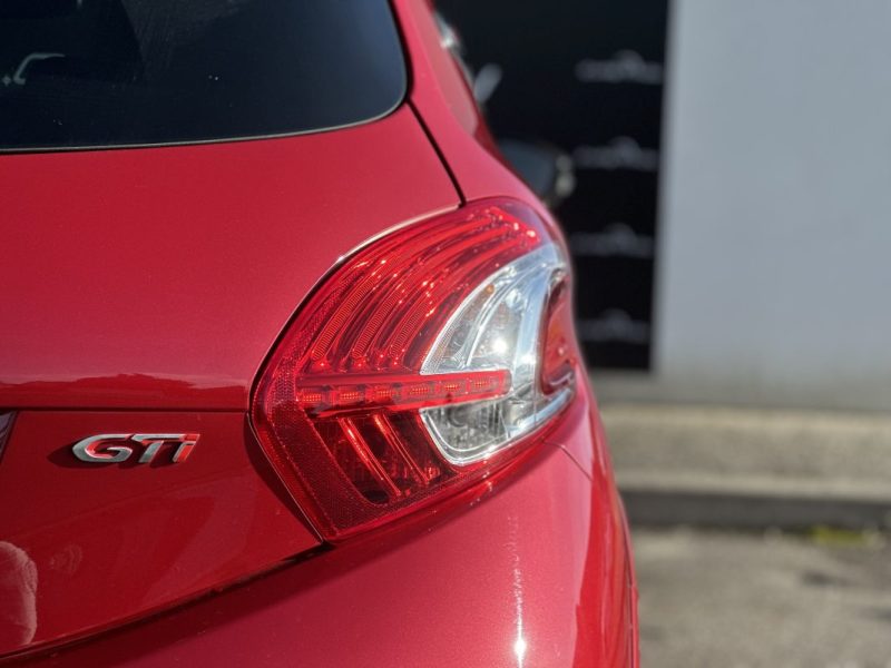 PEUGEOT 208 GTI GTI BVM6 200CV 2013