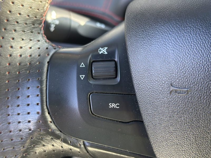 PEUGEOT 208 GTI GTI BVM6 200CV 2013