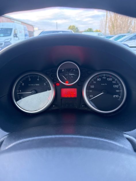 PEUGEOT 206 PLUS 1.1 URBAN EURO5 5P 2011