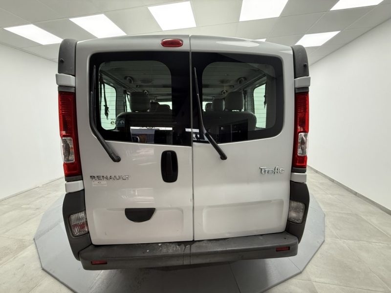 RENAULT TRAFIC PASSENGER L1H1 2.0DCI 90 AUTHENTIQUE 2010