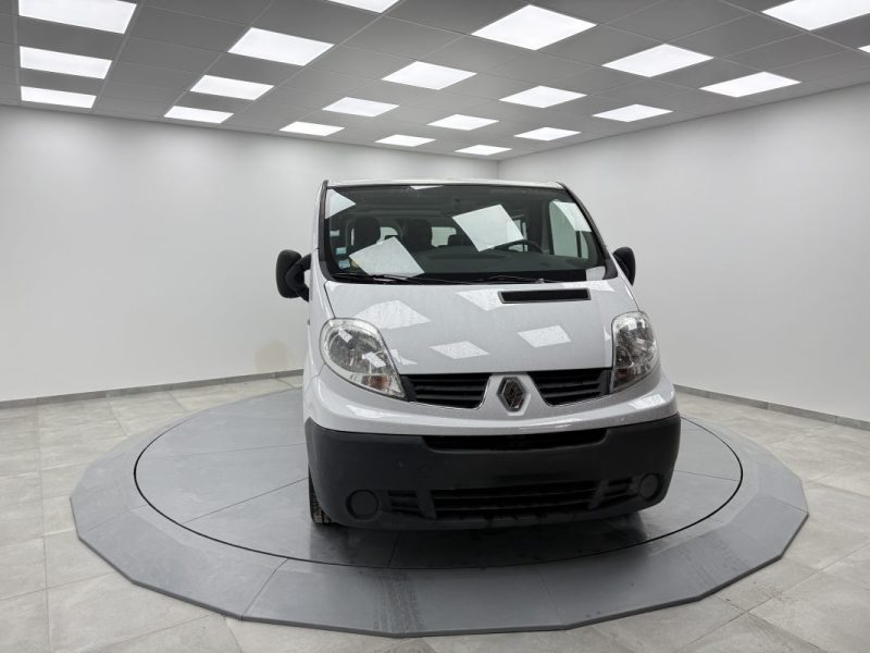 RENAULT TRAFIC PASSENGER L1H1 2.0DCI 90 AUTHENTIQUE 2010