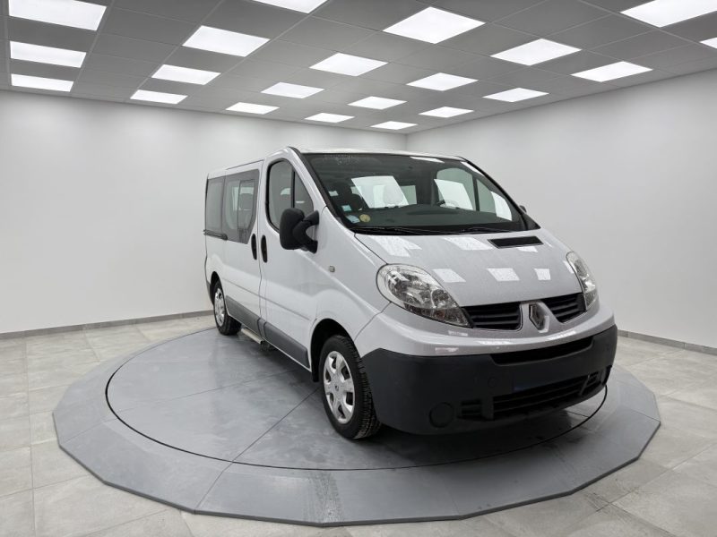 RENAULT TRAFIC PASSENGER L1H1 2.0DCI 90 AUTHENTIQUE 2010